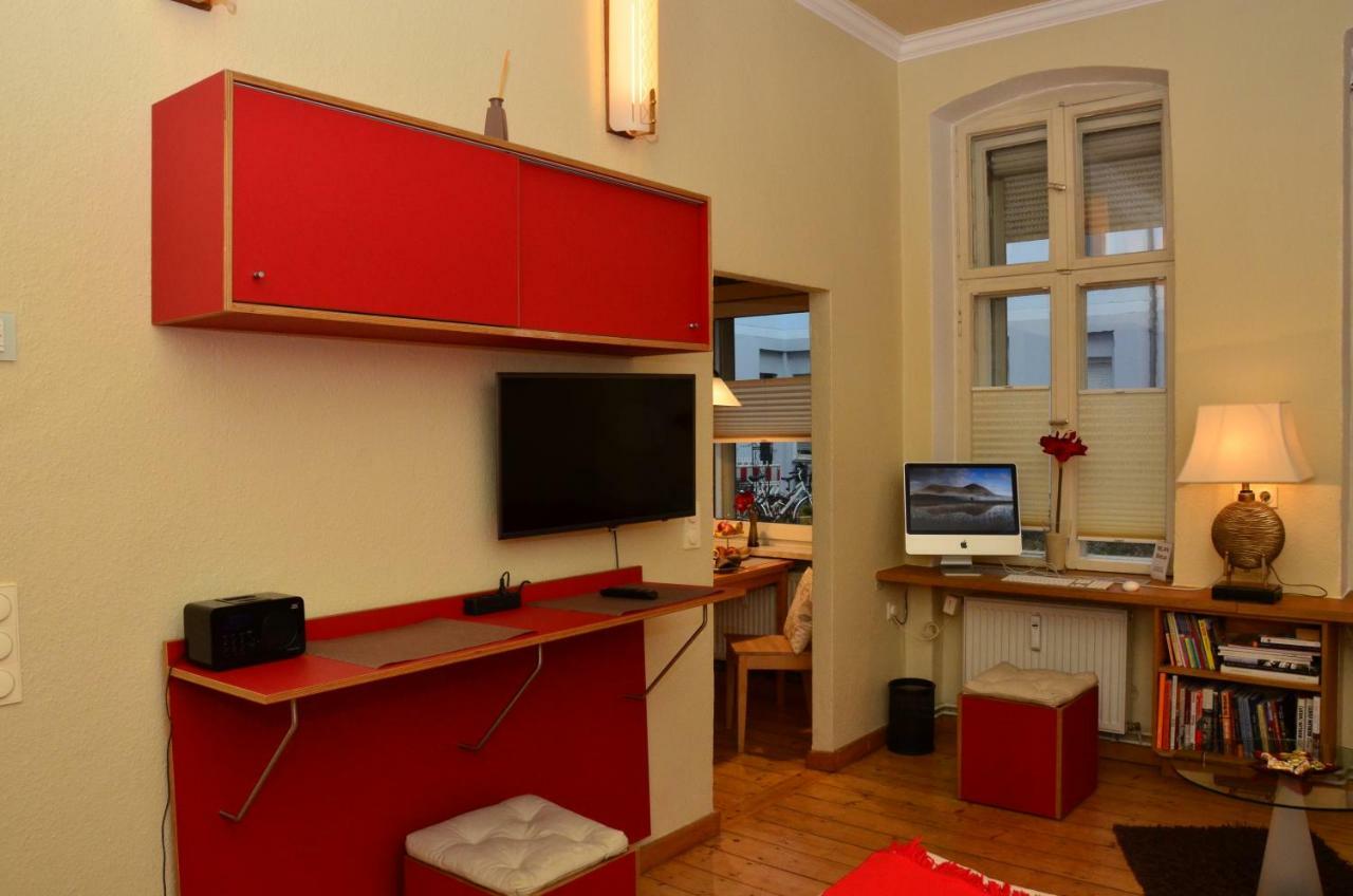 Zentral Gelegen - Stilvolles Appartment In Moabit Berlín Exterior foto