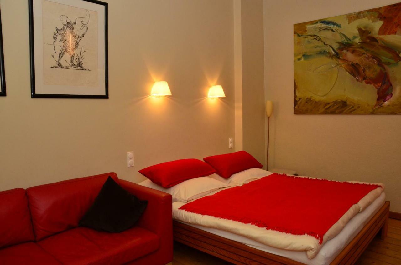 Zentral Gelegen - Stilvolles Appartment In Moabit Berlín Exterior foto