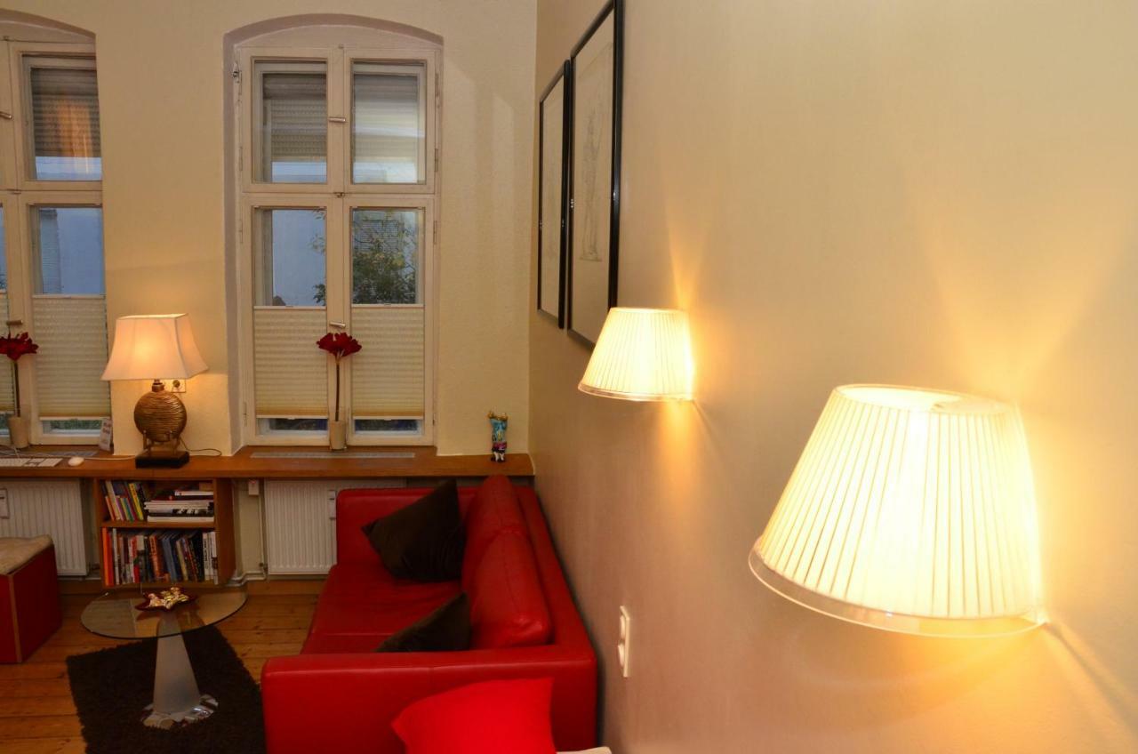 Zentral Gelegen - Stilvolles Appartment In Moabit Berlín Exterior foto